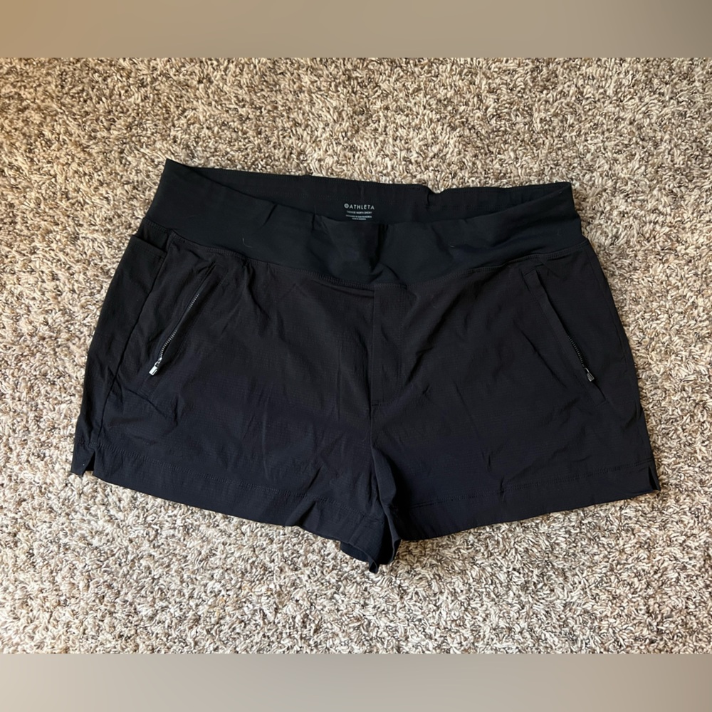 Athleta Trekkie North Shorts, Size 18